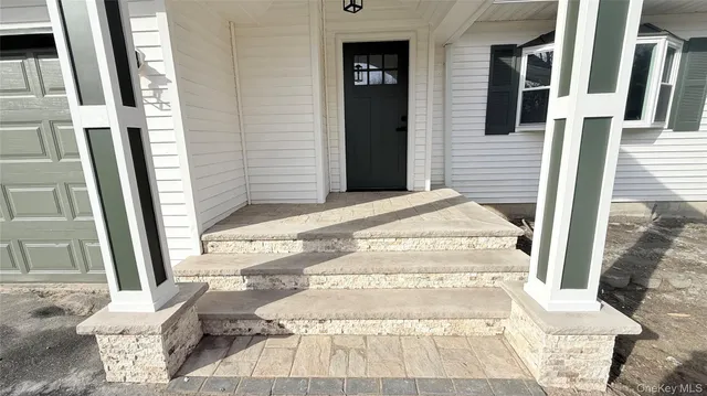 $768,000 | 94 Sally Lane, Brookhaven, NY 11961