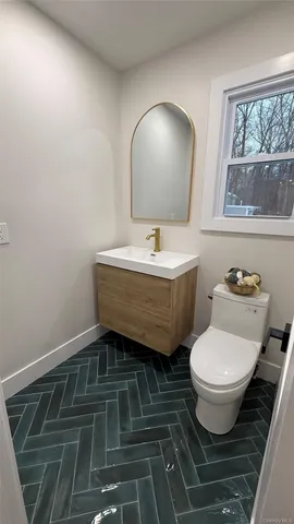 $768,000 | 94 Sally Lane, Brookhaven, NY 11961