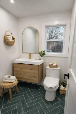 $768,000 | 94 Sally Lane, Brookhaven, NY 11961