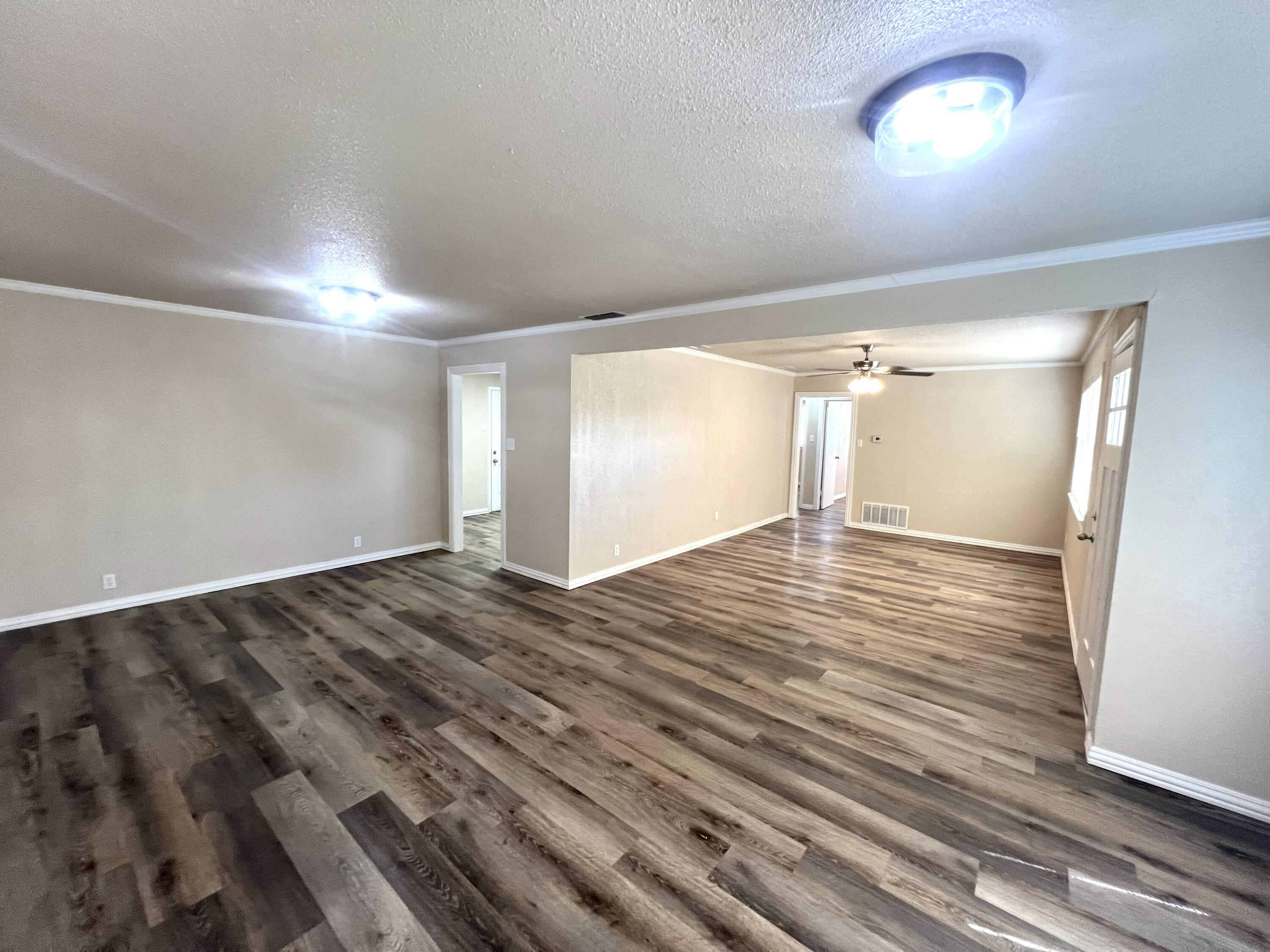 1910 64th Street Lubbock, TX 79412 - Photo 4 of 17 3