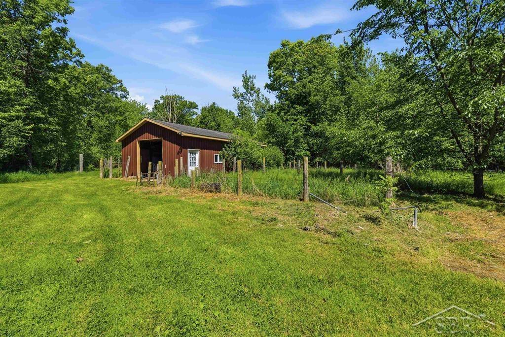 419 East Bradford Road Midland, MI 48640 - Photo 36 of 47
