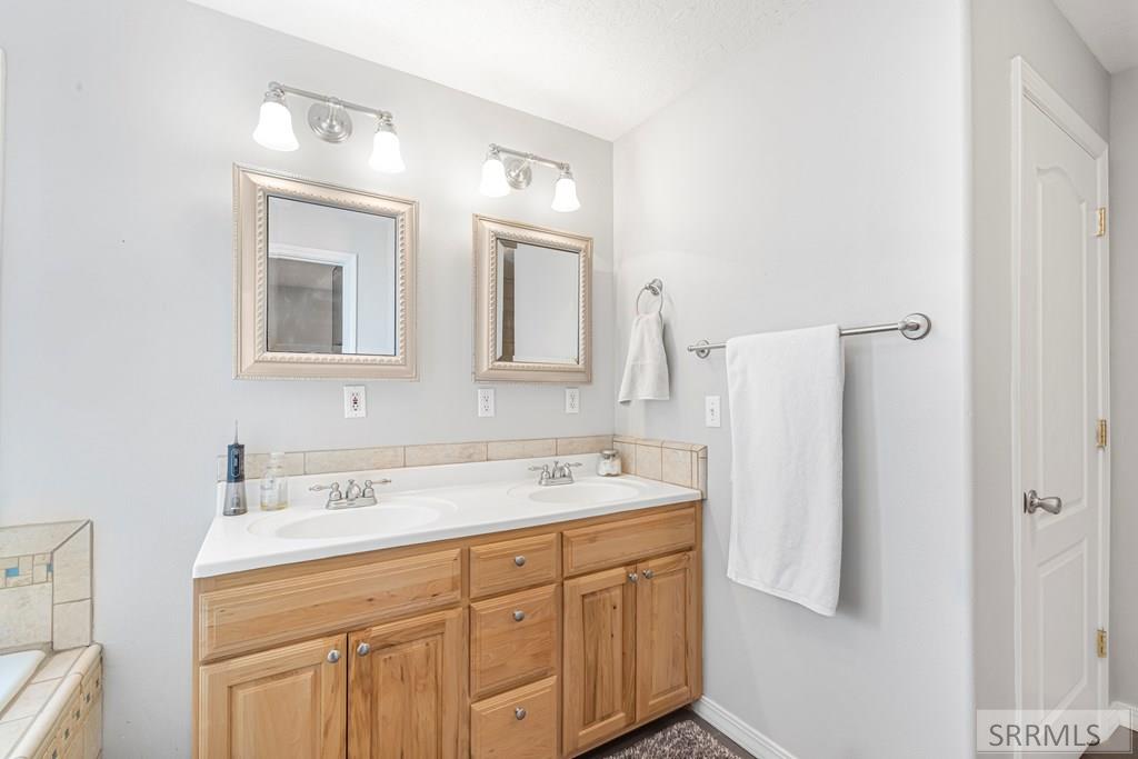 4106 East 67 North Rigby, ID 83442 - Photo 24 of 92 Master Bath