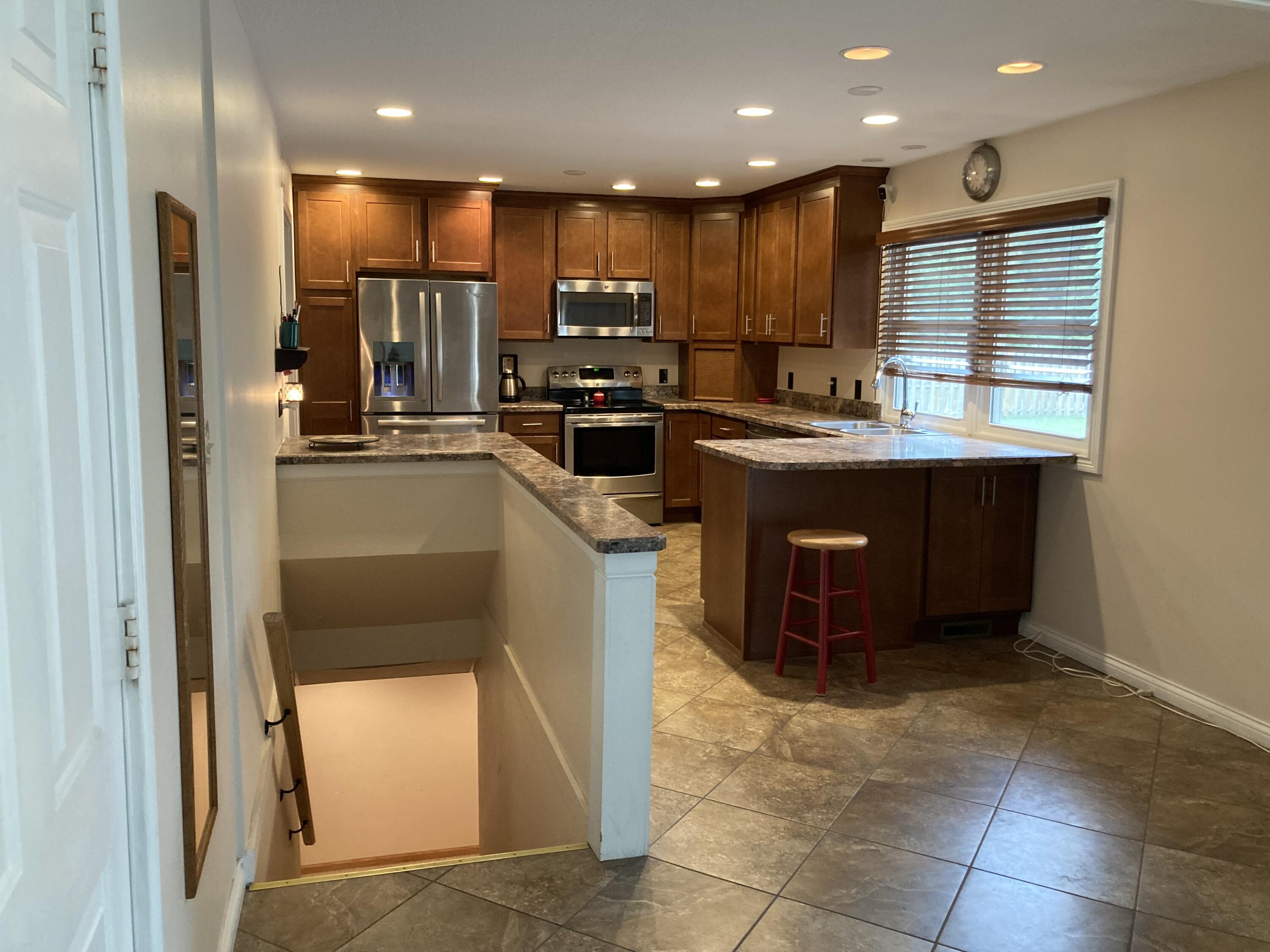 257 North Fiske Road Coldwater, MI 49036 - Photo 5 of 20 04 Kitchen