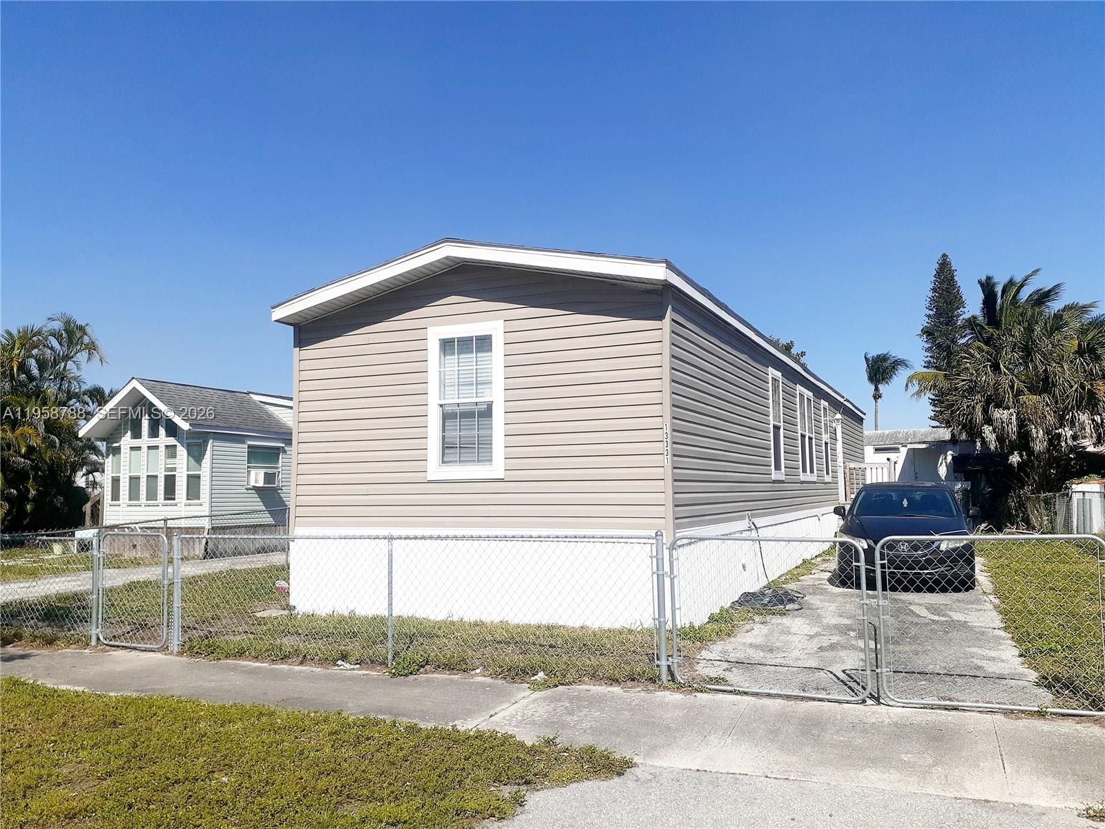 13331 Southwest 7th Place Davie, FL 33325 - Photo 1 of 35