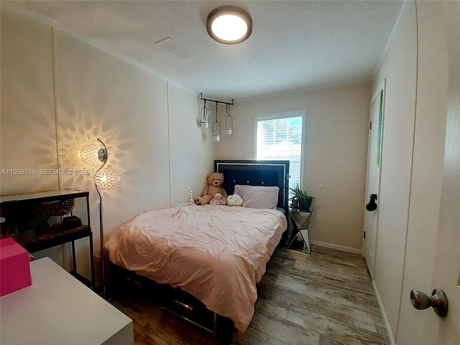 13331 Southwest 7th Place Davie, FL 33325 - Photo 12 of 35