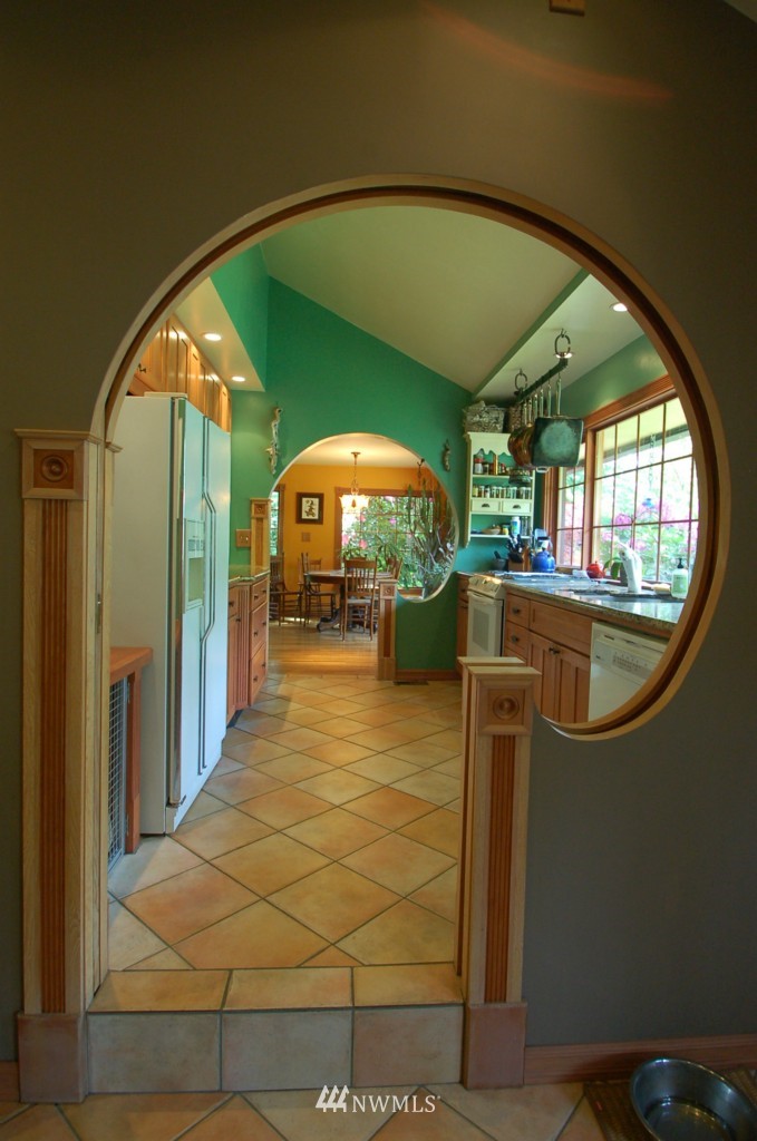 19028 104th Avenue Northeast Bothell, WA 98011 - Photo 2 of 21 Gallery Image 2
