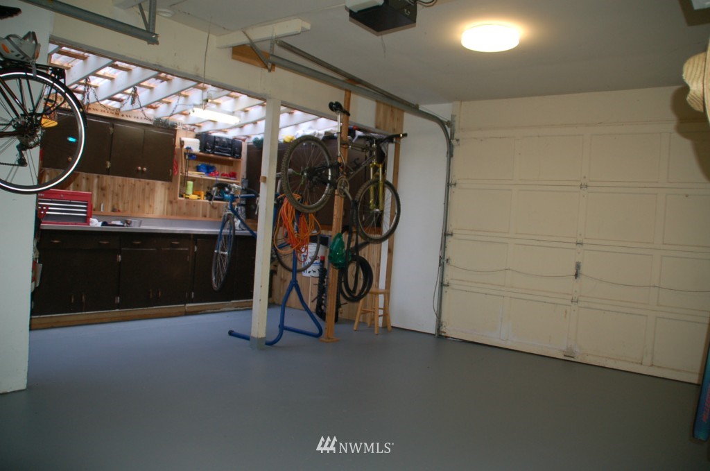 19028 104th Avenue Northeast Bothell, WA 98011 - Photo 11 of 21 Gallery Image 11