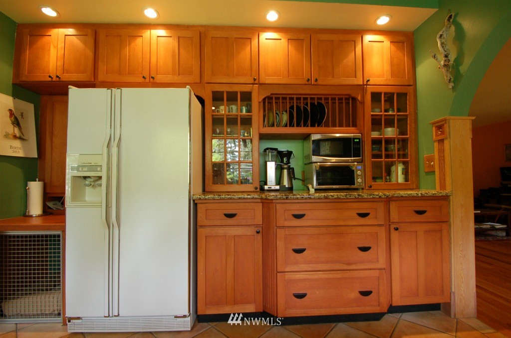 19028 104th Avenue Northeast Bothell, WA 98011 - Photo 6 of 21 Gallery Image 6