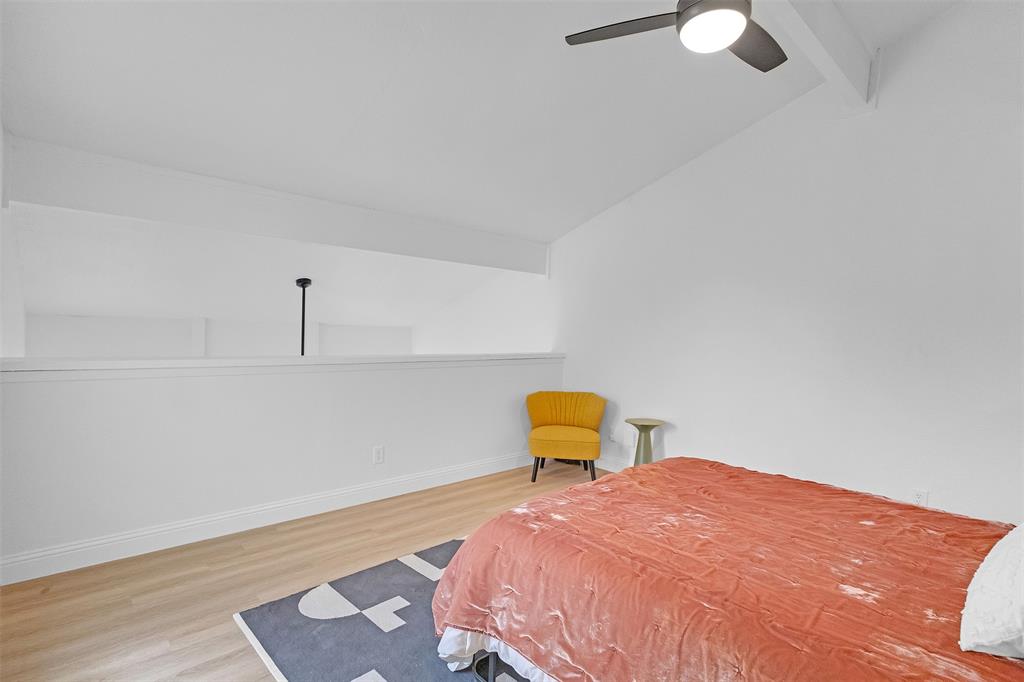 5516 Boca Raton Boulevard, Unit 321 Fort Worth, TX 76112 - Photo 13 of 25 DIFFERENT VIEW OF THE PRIMARY SUITE