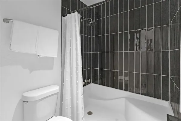 $104,800 | 5516 Boca Raton Boulevard, Unit 321, Fort Worth, TX 76112