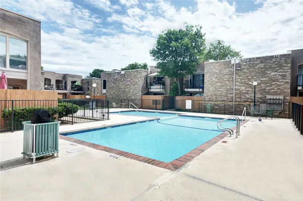 $104,800 | 5516 Boca Raton Boulevard, Unit 321, Fort Worth, TX 76112