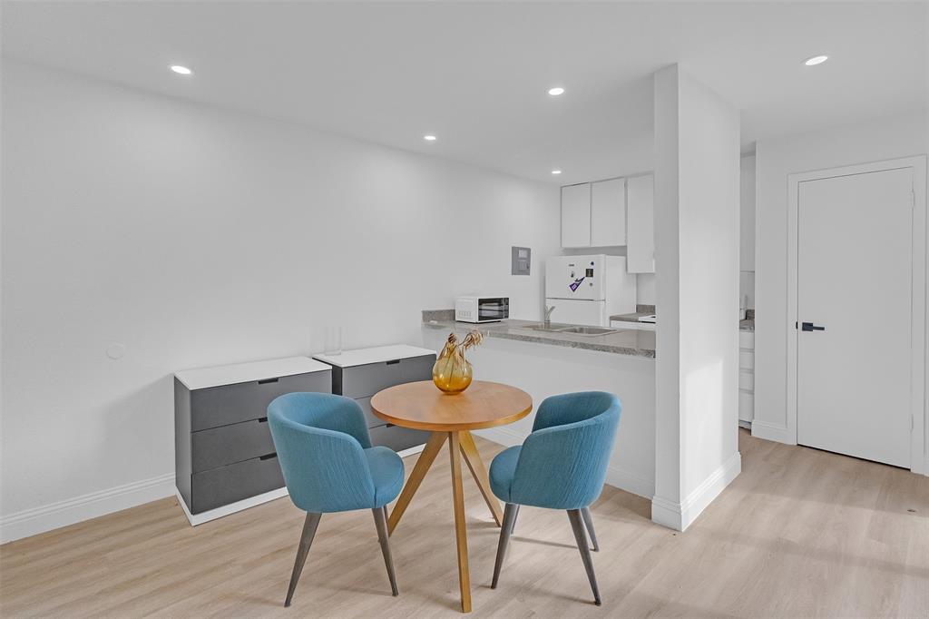 5516 Boca Raton Boulevard, Unit 321 Fort Worth, TX 76112 - Photo 7 of 25 DINING ROOM