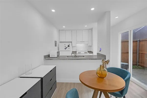 $104,800 | 5516 Boca Raton Boulevard, Unit 321, Fort Worth, TX 76112