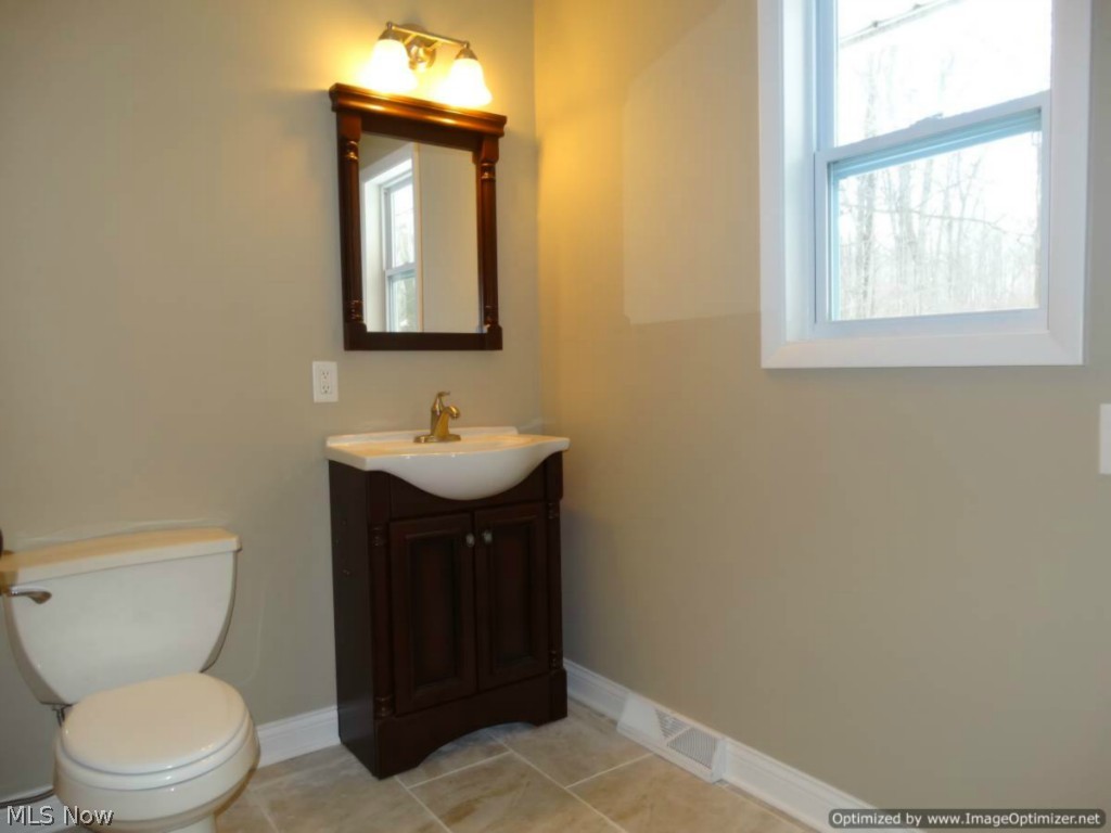 6466 Indian Point Road Painesville, OH 44077 - Photo 19 of 25 Gallery Image 19