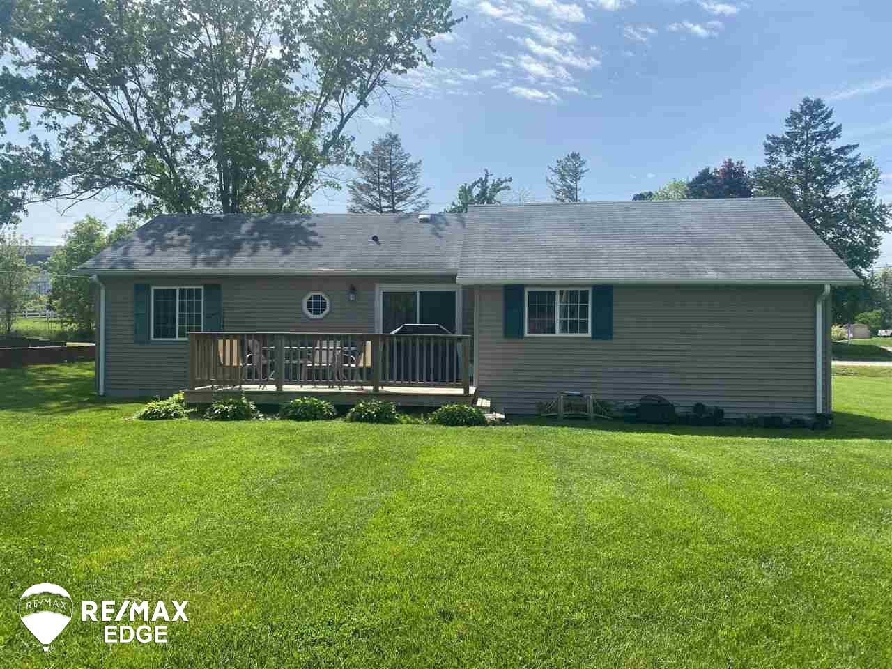 2534 North McKinley Road Flushing, MI 48433 - Photo 9 of 11 50075842-8.JPG