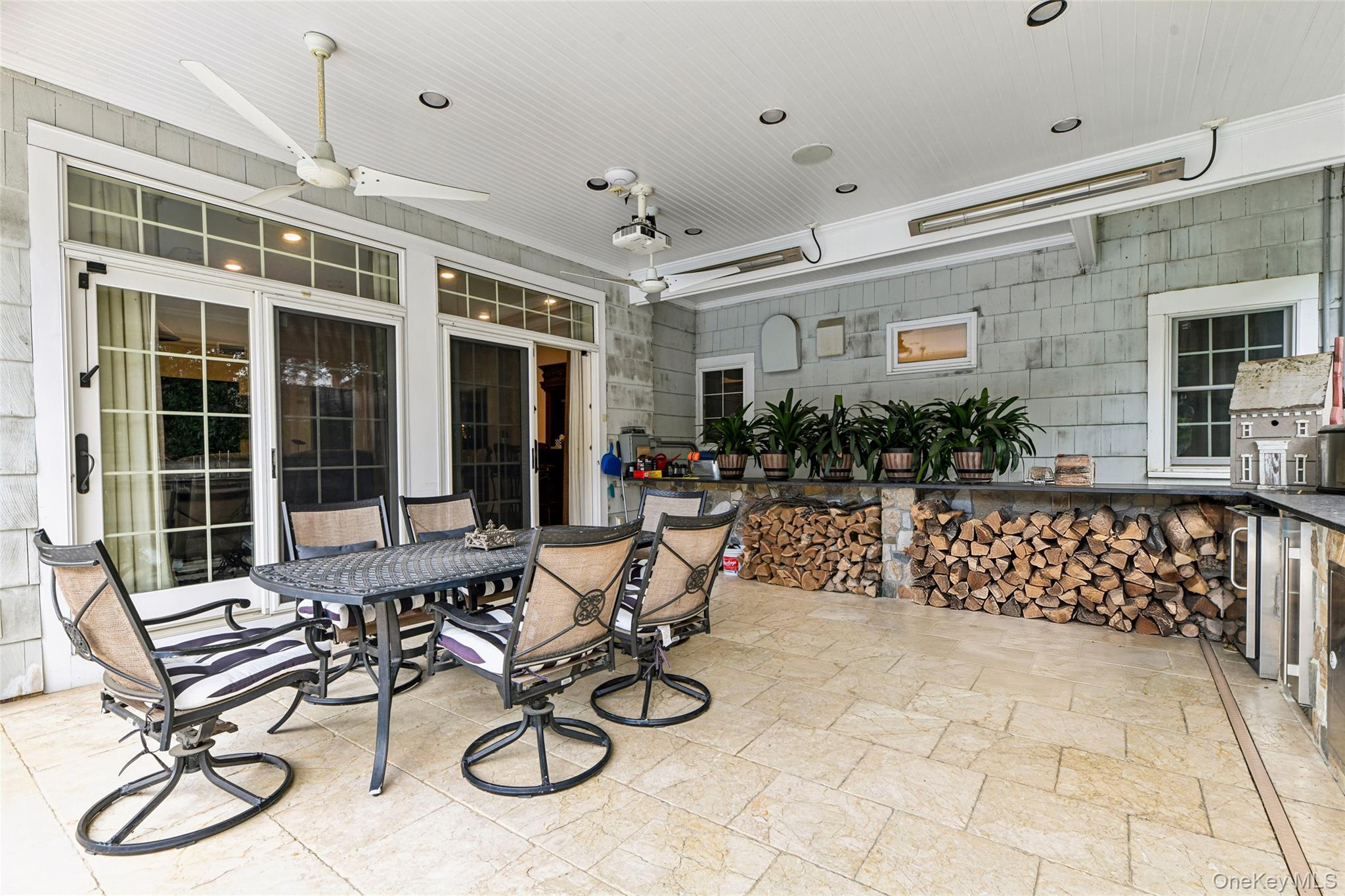 1325 Harbor Road Hewlett, NY 11557 - Photo 18 of 42 Gallery Image 18