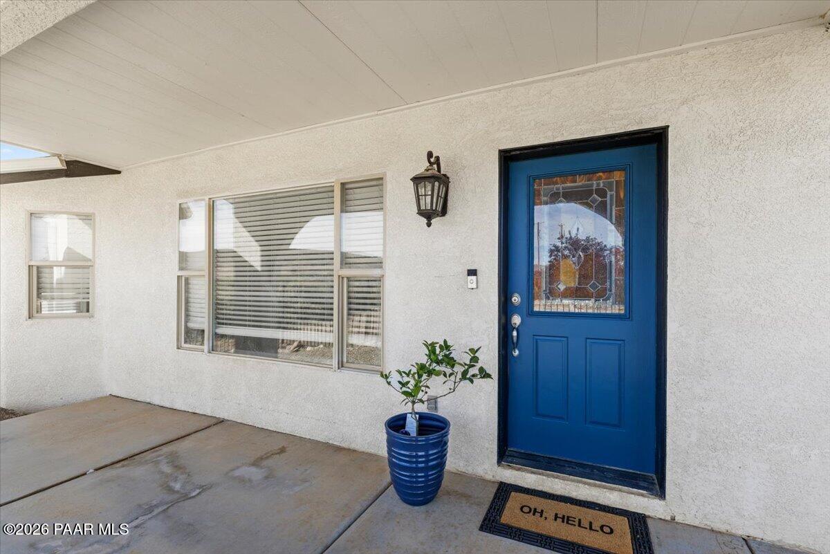 17313 East Lions Crossing Road Dewey, AZ 86327 - Photo 4 of 42 Entry Patio