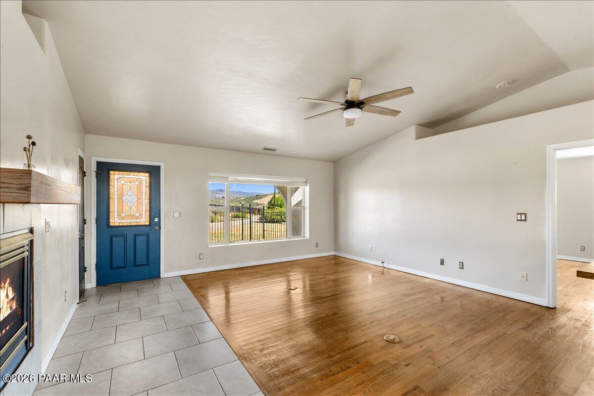 17313 East Lions Crossing Road Dewey, AZ 86327 - Photo 8 of 42 Living Room