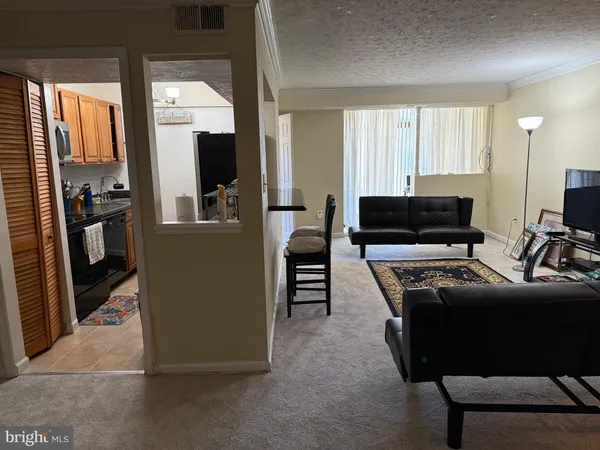 $2,100 | 7925 Mandan Road, Unit 204, Greenbelt, MD 20770
