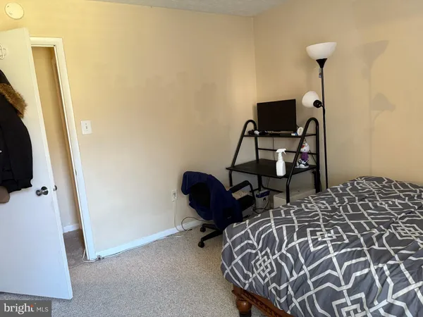 $2,100 | 7925 Mandan Road, Unit 204, Greenbelt, MD 20770