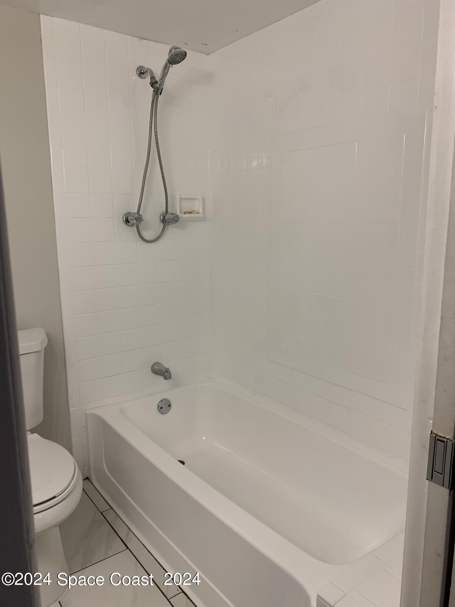 242 Provincial Drive Melbourne, FL 32903 - Photo 15 of 18 2021-02-13 06.59.47