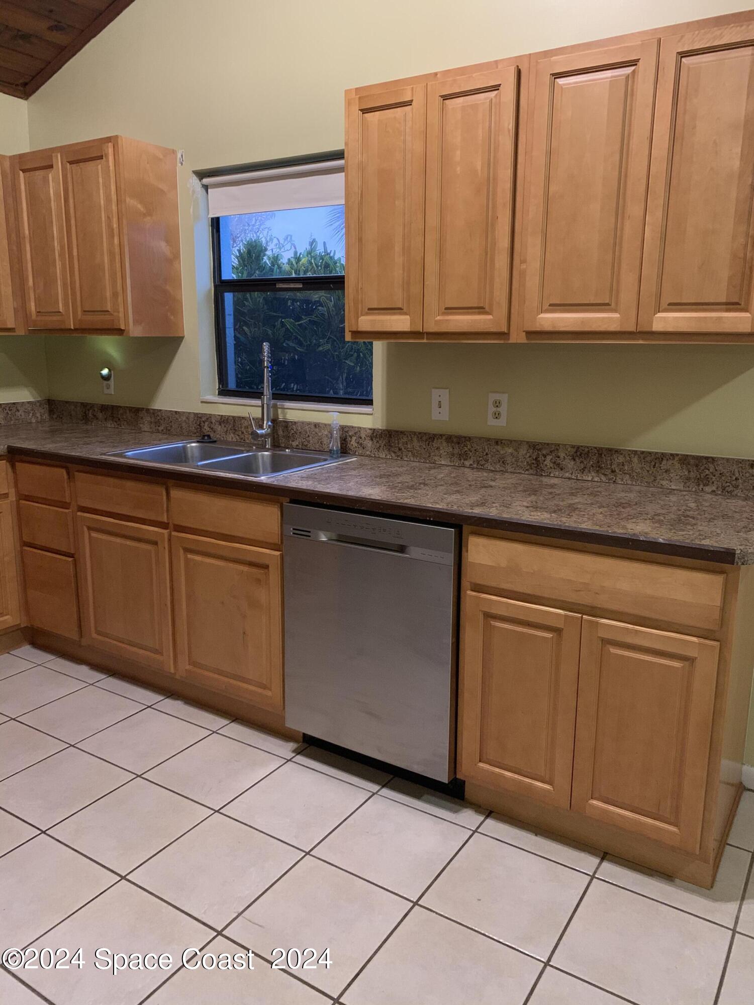 242 Provincial Drive Melbourne, FL 32903 - Photo 6 of 18 2021-02-13 06.56.30