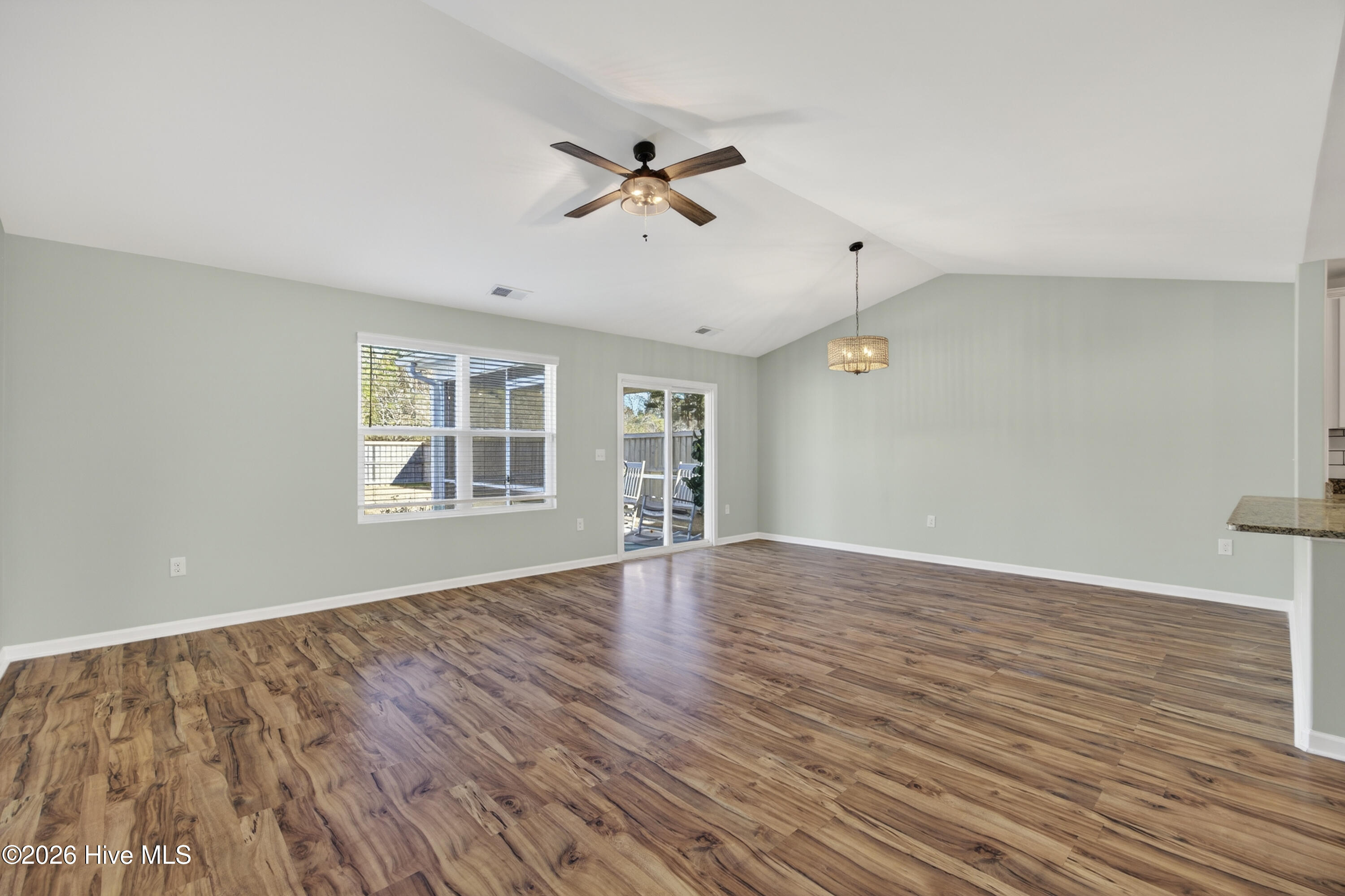 94 West Luminous Way Hampstead, NC 28443 - Photo 11 of 59 94WLuminousWay-19