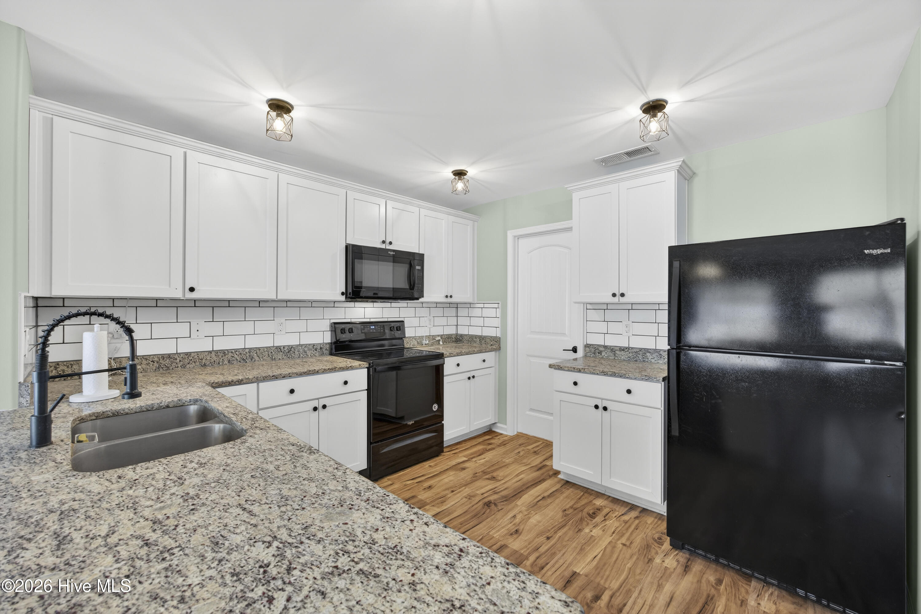 94 West Luminous Way Hampstead, NC 28443 - Photo 13 of 59 94WLuminousWay-21