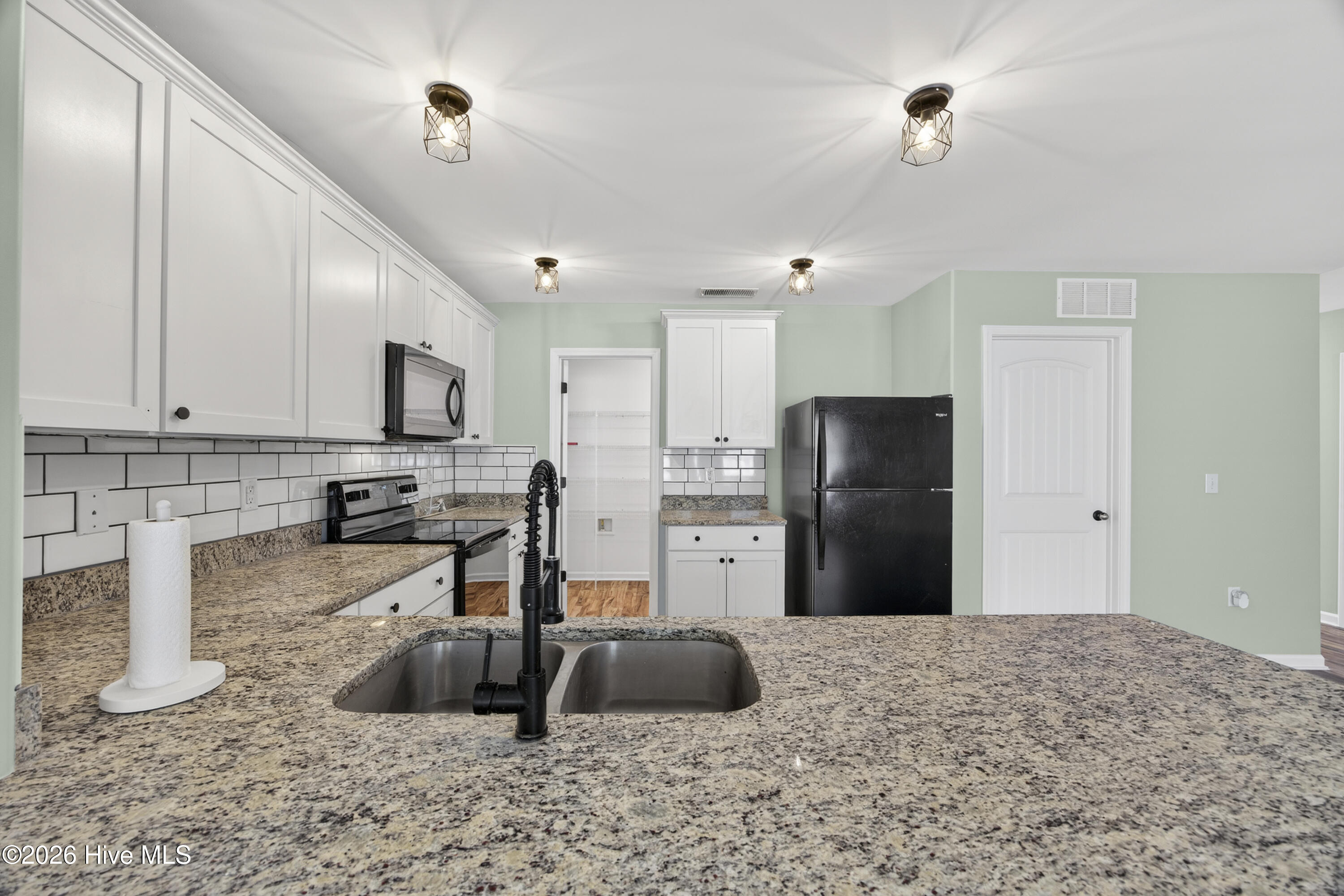 94 West Luminous Way Hampstead, NC 28443 - Photo 14 of 59 94WLuminousWay-23