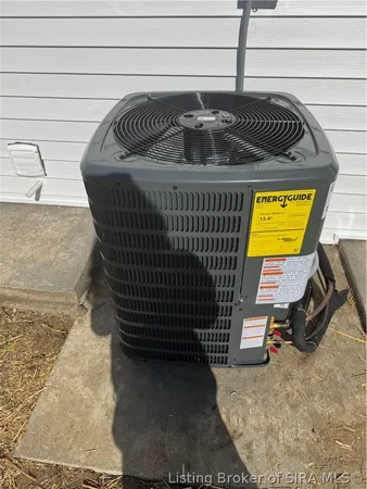 $199,900 | 108 West Main Street, Henryville, IN 47126