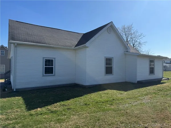 $199,900 | 108 West Main Street, Henryville, IN 47126