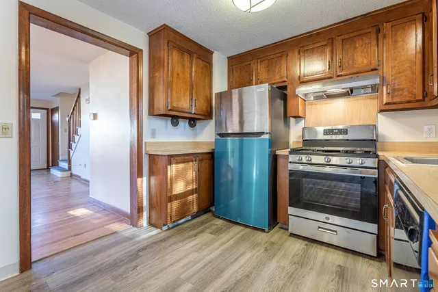 $2,350 | 11 St Marc Circle, Unit O, South Windsor, CT 06074