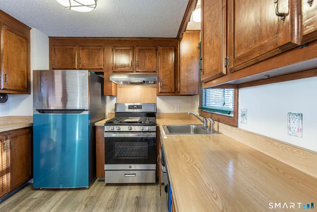 $2,350 | 11 St Marc Circle, Unit O, South Windsor, CT 06074