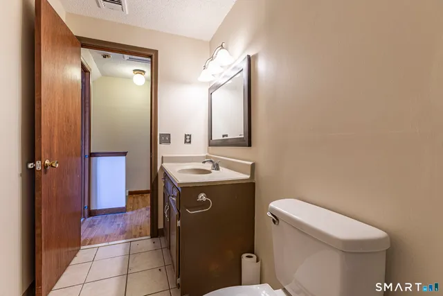 $2,350 | 11 St Marc Circle, Unit O, South Windsor, CT 06074