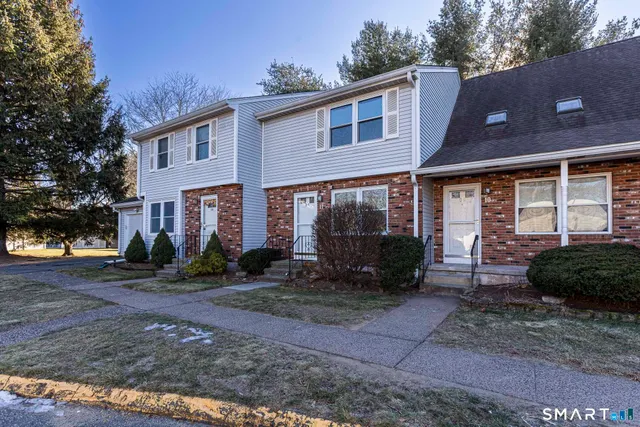 $2,350 | 11 St Marc Circle, Unit O, South Windsor, CT 06074