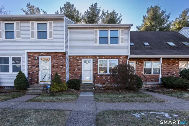 $2,350 | 11 St Marc Circle, Unit O, South Windsor, CT 06074