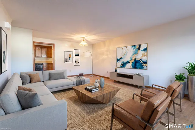 $2,350 | 11 St Marc Circle, Unit O, South Windsor, CT 06074