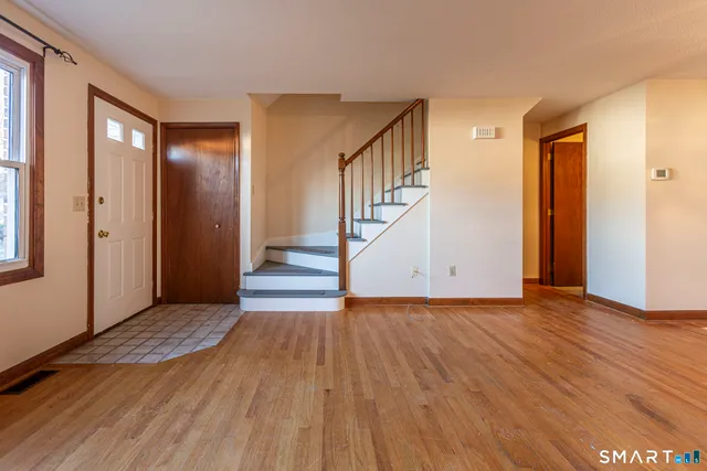 $2,350 | 11 St Marc Circle, Unit O, South Windsor, CT 06074