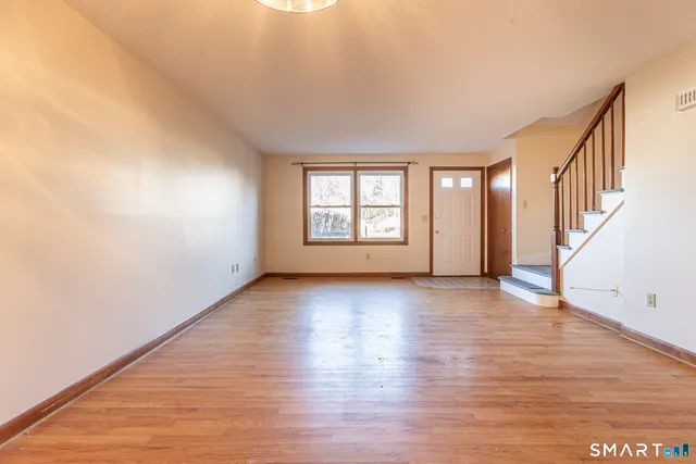 $2,350 | 11 St Marc Circle, Unit O, South Windsor, CT 06074