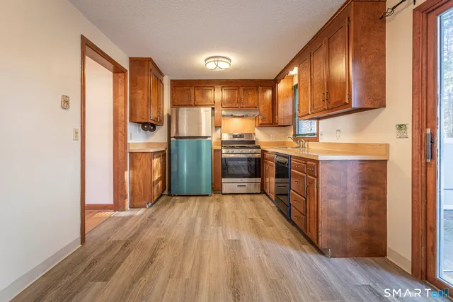 $2,350 | 11 St Marc Circle, Unit O, South Windsor, CT 06074