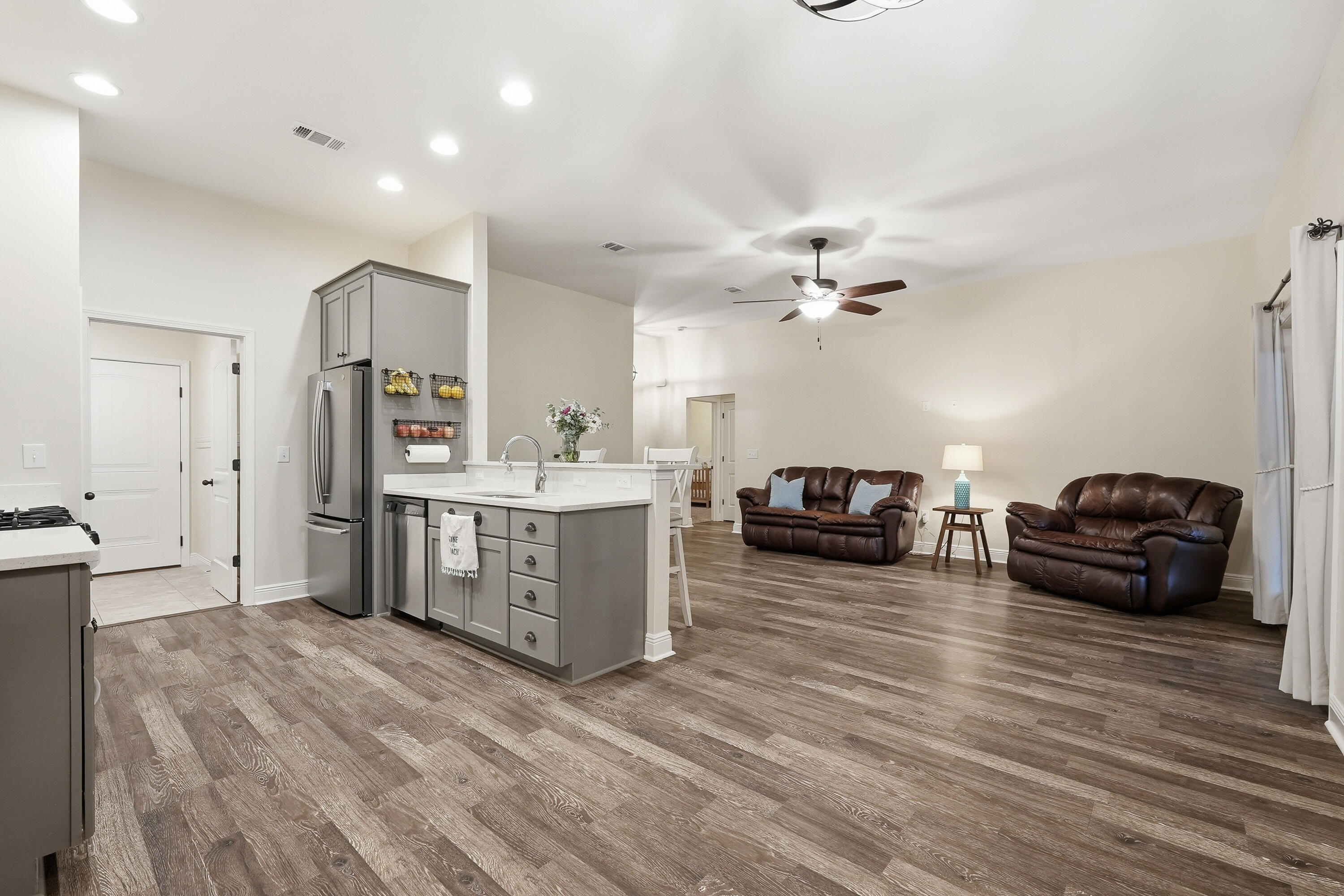 5463 Monterrey Road Crestview, FL 32539 - Photo 34 of 71 5463 monterrey rd interiors-22