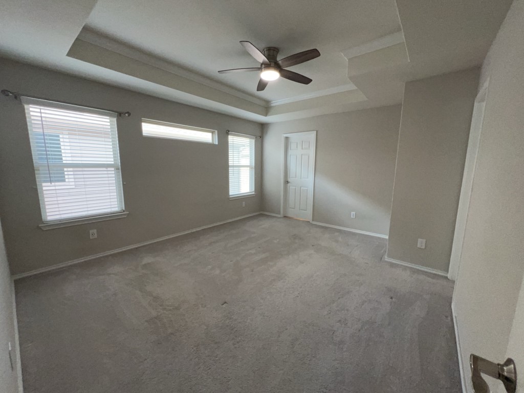 5135 Emma Forest Street Houston, TX 77018 - Photo 16 of 28 a view of an empty room with a window