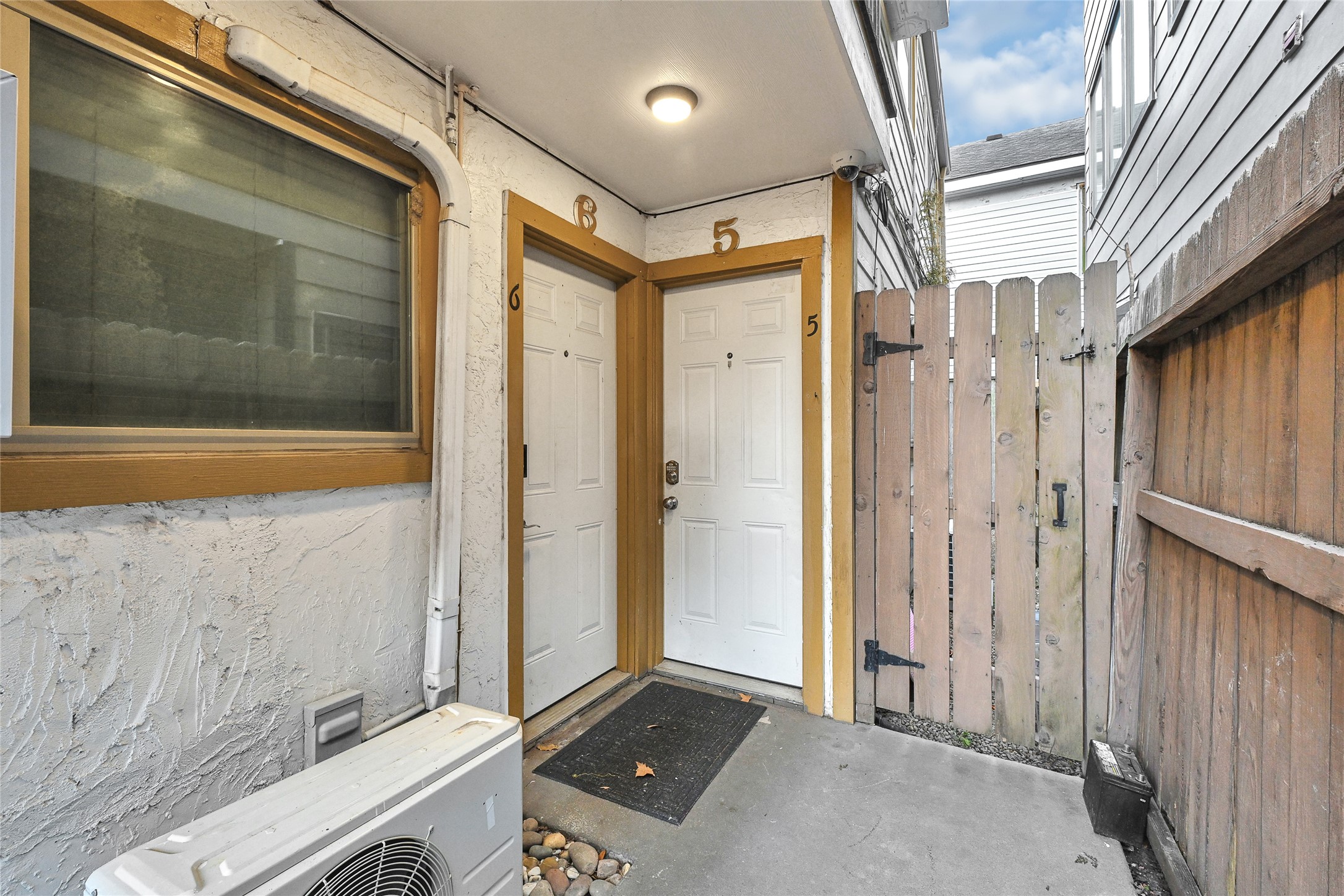 1607 Welch Street, Unit 5 Houston, TX 77006 - Photo 8 of 21