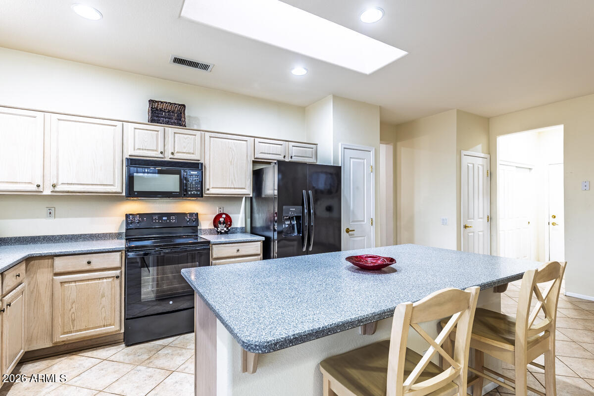 16024 West Rio Verde Court Surprise, AZ 85374 - Photo 9 of 30 Kitchen