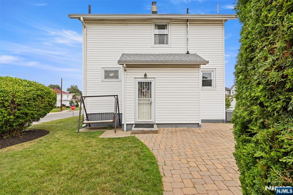 83 South Prospect Avenue Hackensack, NJ 07601 - Photo 31 of 37