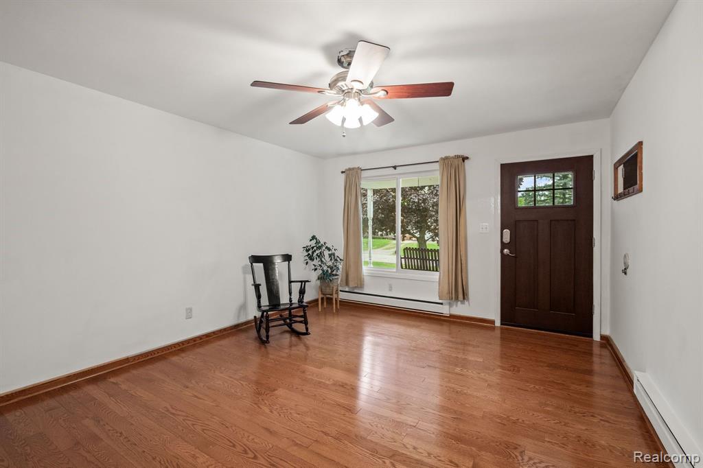 1837 Henbert Road West Bloomfield, MI 48324 - Photo 4 of 23 Gallery Image 4
