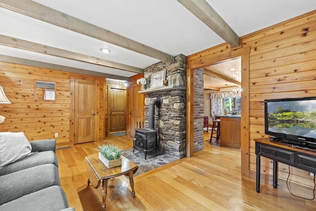 717 Tipton Rock Road Southbridge, MA 01550 - Photo 4 of 34 Gallery Image 4