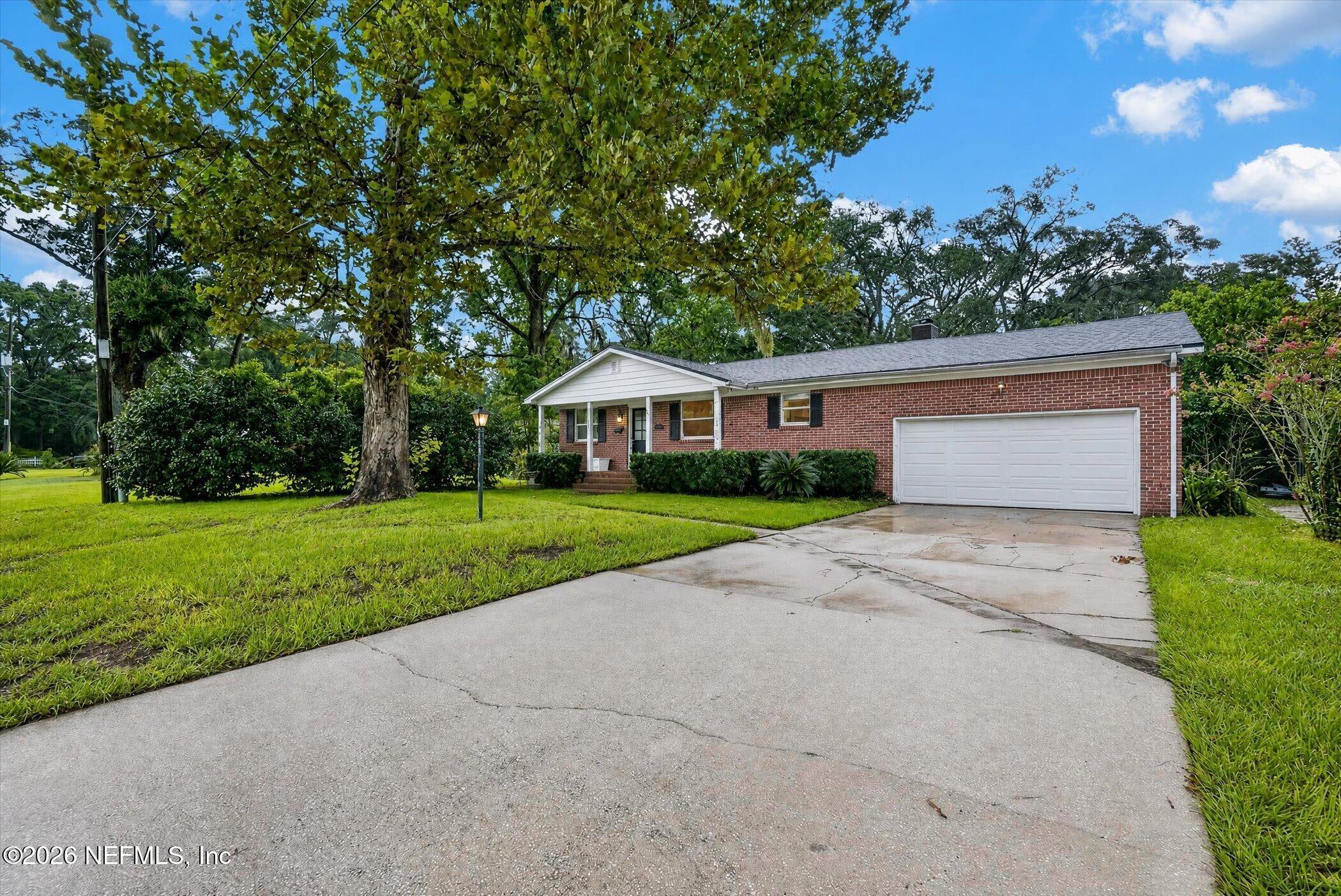 5449 Community Road Jacksonville, FL 32207 - Photo 1 of 31 Front Elevation