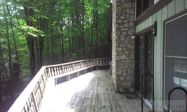 218 Lakeledge Road Beech Mountain, NC 28604 - Photo 9 of 12 Gallery Image 9