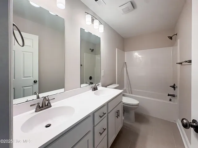 $479,900 | 912 Wild Azalea Way, Hubert, NC 28539